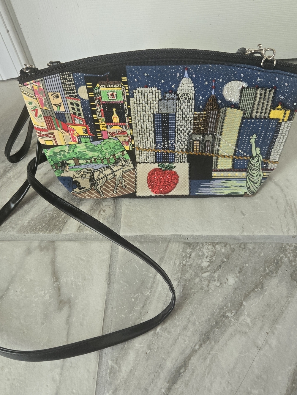 NYC Cityscape Sequin Beaded Crossbody Bag - Picture 5 of 9